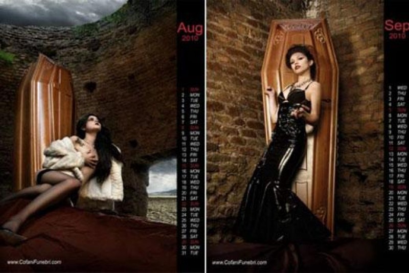 Funerária lança calendário 2010 com fotos de mulheres seminuas