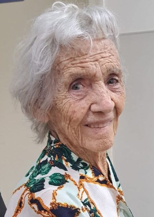 Laura Dezembro Batista